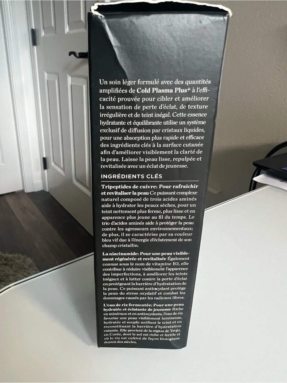 Perricone MD Cold Plasma Plus+ The Essence - Black